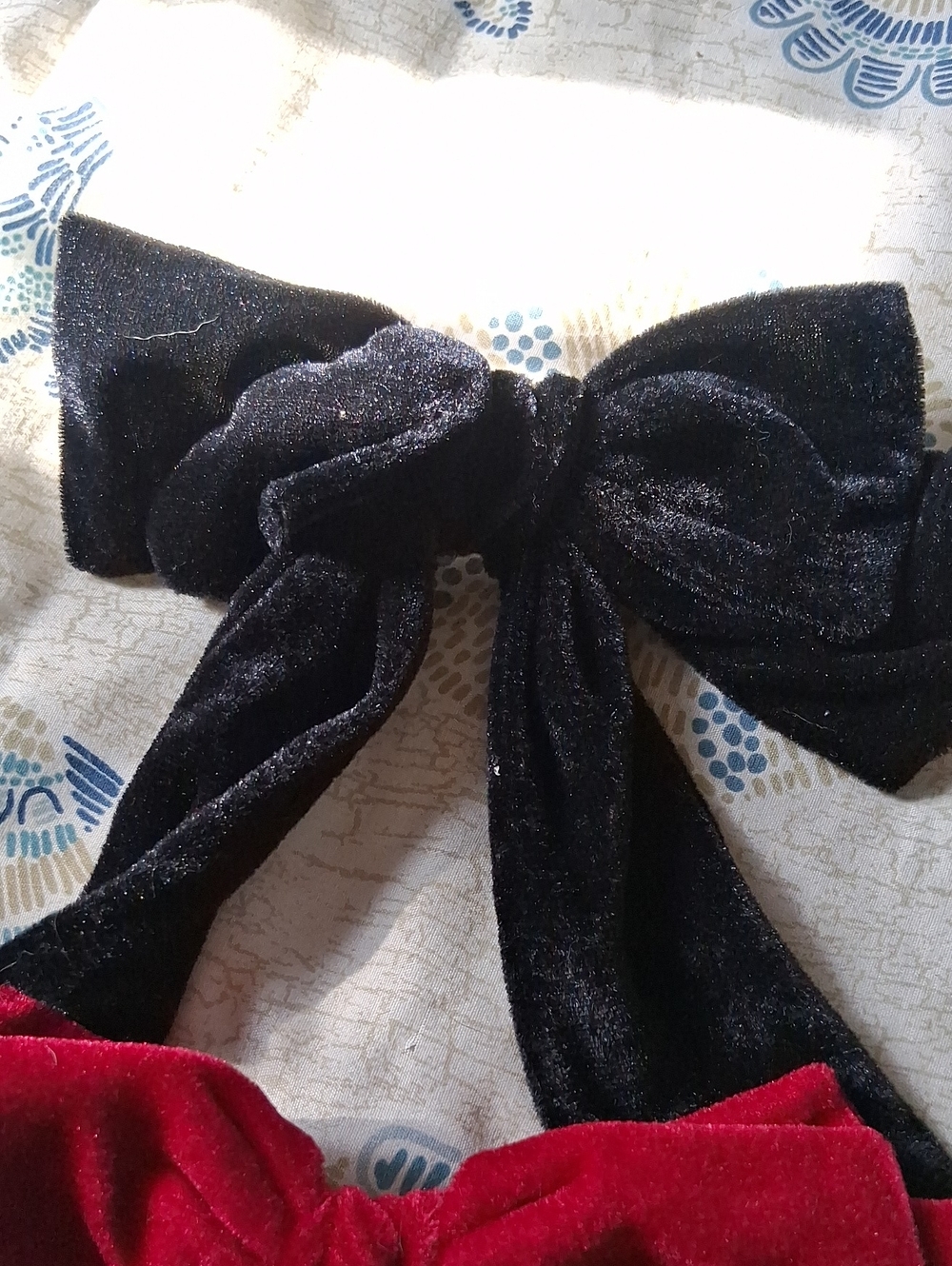Velvet Hair Bows Trio in Black and Red - Picture 2 of 5